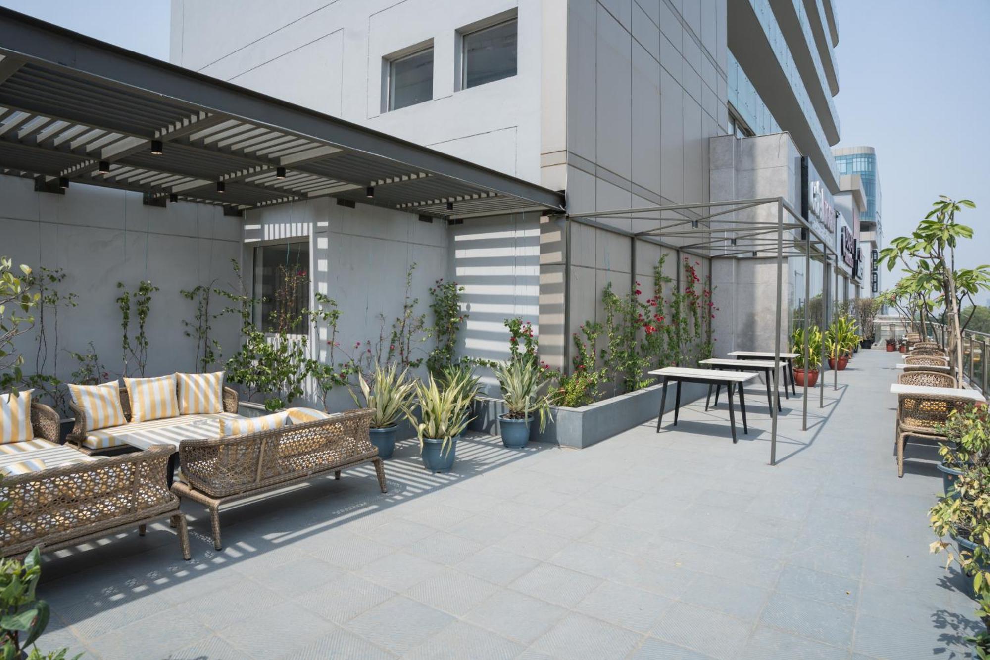 Ar Suites Klj Square グルガウン エクステリア 写真