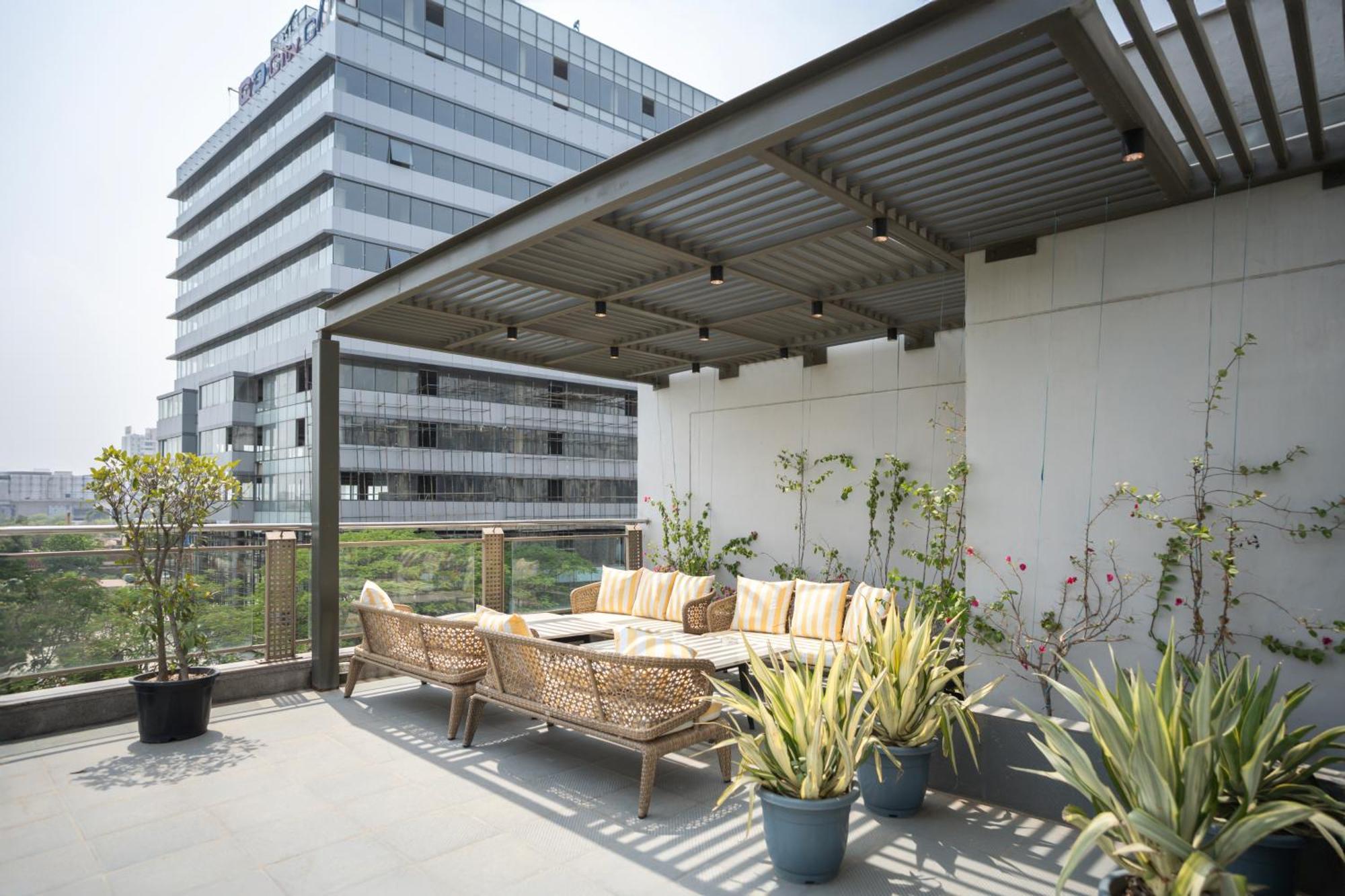 Ar Suites Klj Square グルガウン エクステリア 写真